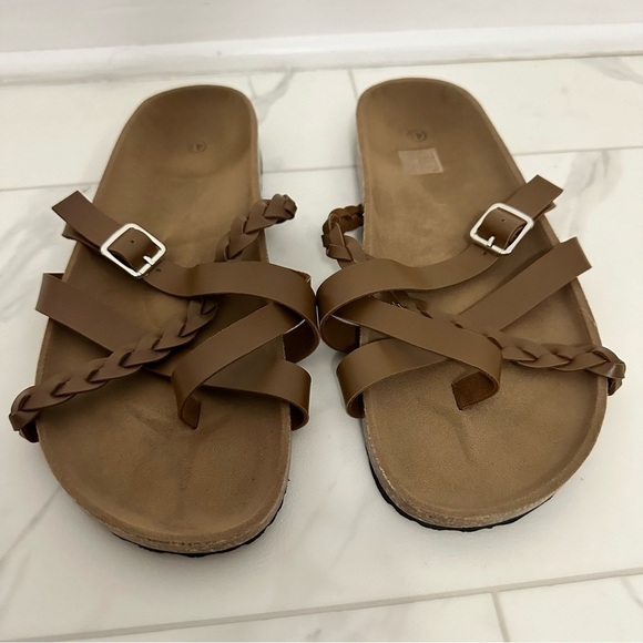 Low Heel Round Toe Solid Color Casual Sandals - size 41/8 - Picture 10 of 10
